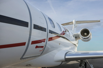 2015 Embraer Phenom 300: 