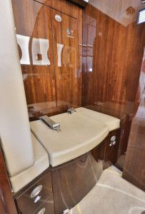 2013 Bombardier Challenger 300: 