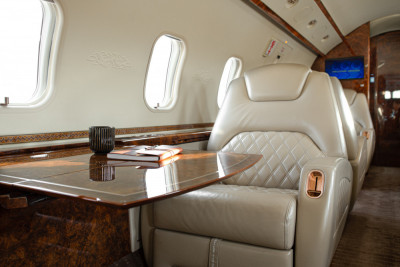 2009 Bombardier Challenger 300: 