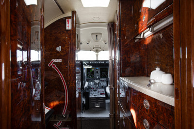 2009 Bombardier Challenger 300: 