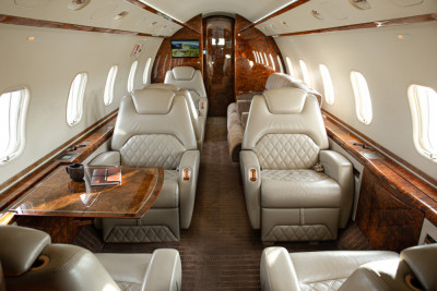 2009 Bombardier Challenger 300: 