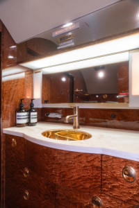 2001 Gulfstream G-V: Aft Lavatory Vanity