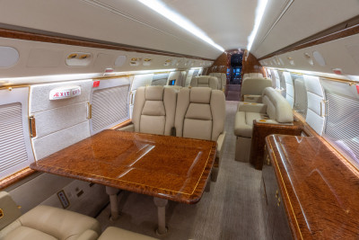 2001 Gulfstream G-V: Aft Cabin Forward View