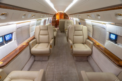 2001 Gulfstream G-V: Forward Cabin Aft View