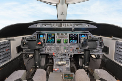 2006 Bombardier Learjet 40XR: 