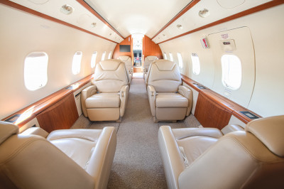 2010 Bombardier Challenger 300: 