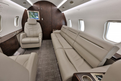 2005 Bombardier Challenger 300: 