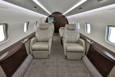 2005 Bombardier Challenger 300: 