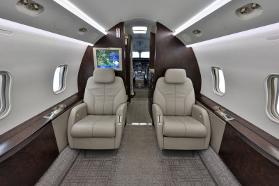 2005 Bombardier Challenger 300: 