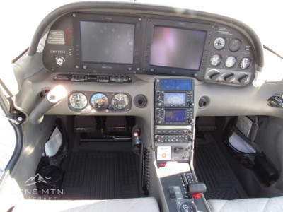 2004 Cirrus SR20: 