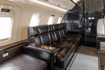 2010 Bombardier Challenger 605: 