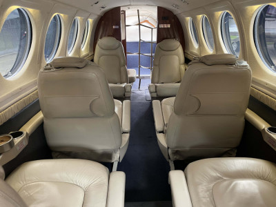 2004 Beechcraft King Air B200: 