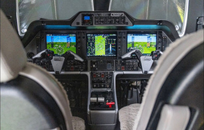 2012 Embraer Phenom 300: 