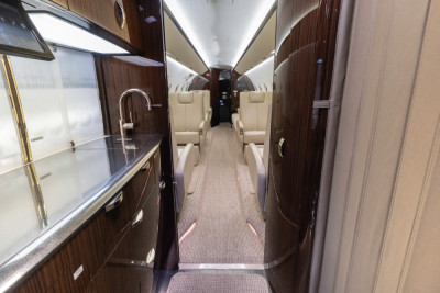 2012 Gulfstream G280: 
