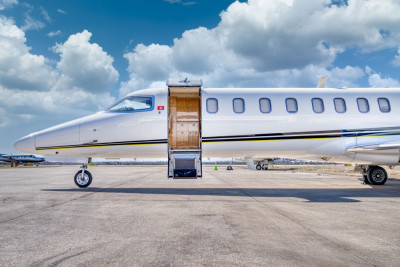 2005 Bombardier Learjet 45XR: 