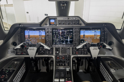 2015 Embraer Phenom 100E: 