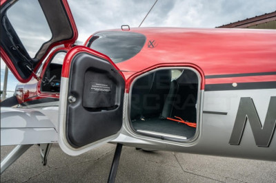 2011 Cirrus SR22G3 GTS TURBO: 