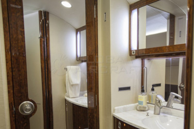 2002 Dassault Falcon 2000: 