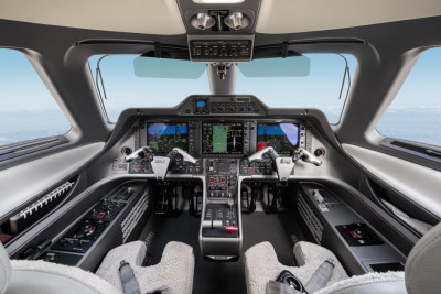 2015 Embraer Phenom 100E: 