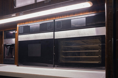 2021 Dassault Falcon 2000LXS: Galley Aviation Grade Equipment