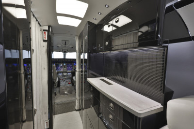 2010 Bombardier Challenger 300: 