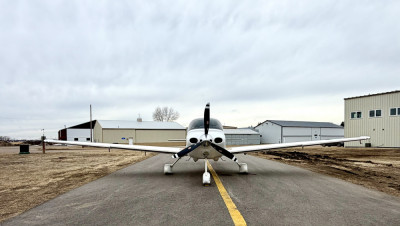 2008 Cirrus SR22: 