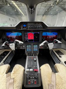 2018 Embraer Phenom 300E: 