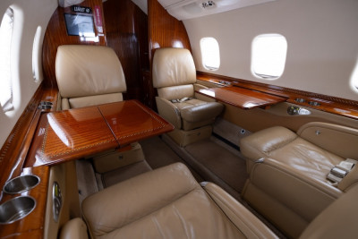 2003 Bombardier Learjet 60SE: 