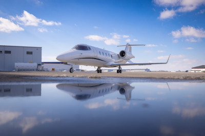 2003 Bombardier Learjet 60SE: 