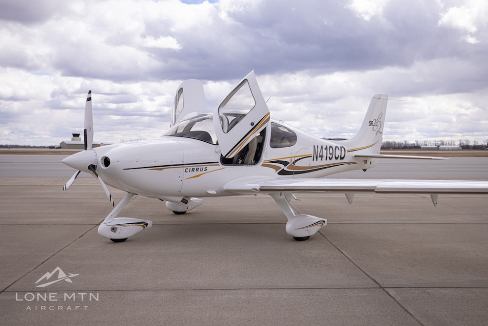photo of 2005 Cirrus SR22 G2
