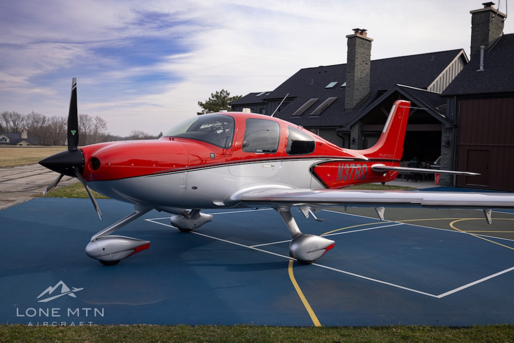 photo of 2022 Cirrus SR22 G6