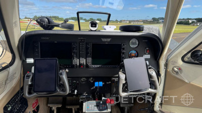 2015 Beechcraft Baron G58: 