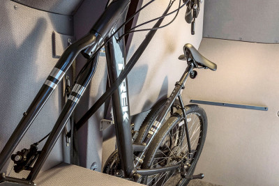 1997 Dassault Falcon 900EX: F900EX-0016-Bike Rack