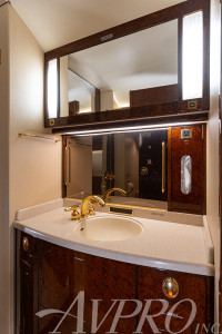 2003 Dassault Falcon 2000: 