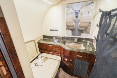 2015 Bombardier Learjet 70: 