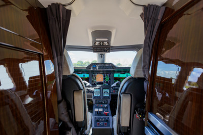 2019 Embraer Phenom 300E: 