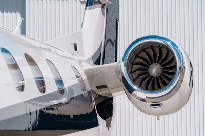 2019 Embraer Phenom 300E: 