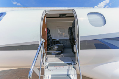 2019 Embraer Phenom 300E: 