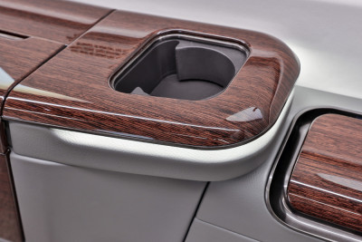 2022 Embraer Phenom 300E: 2022 Embraer Phenom 300E Interior