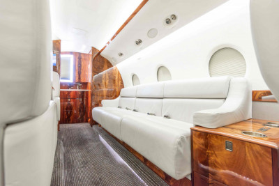 2001 Gulfstream G200: 