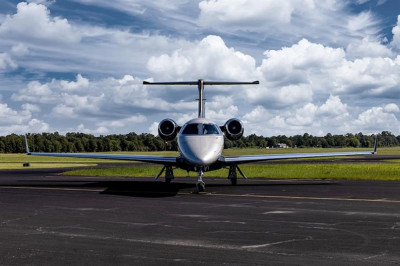 2021 Embraer Phenom 300E: 