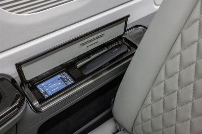 2021 Embraer Phenom 300E: 