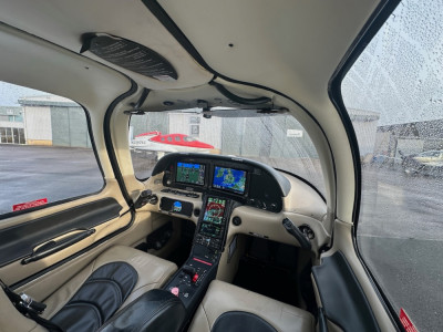 2004 Cirrus SR22 G2: 