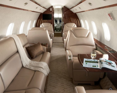 2011 Bombardier Challenger 300: 