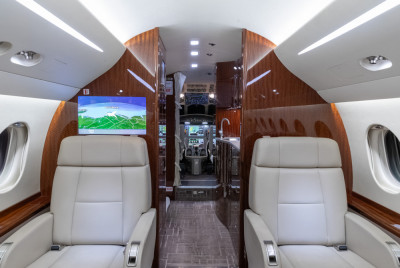 2015 Dassault Falcon 2000LXS: 