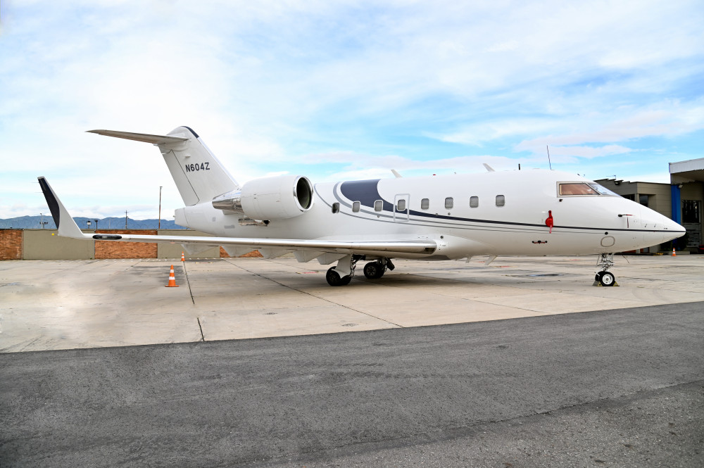 photo of 2001 Bombardier Challenger 604