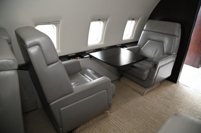 2001 Bombardier Challenger 604: 