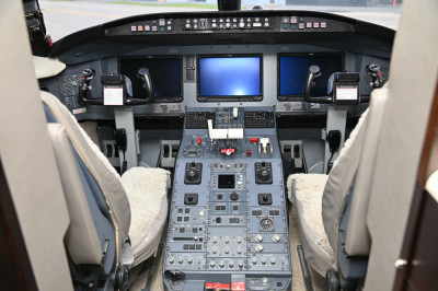 2001 Bombardier Challenger 604: 