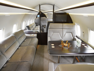 2001 Bombardier Challenger 604: 