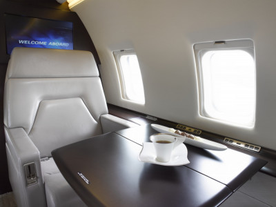 2001 Bombardier Challenger 604: 